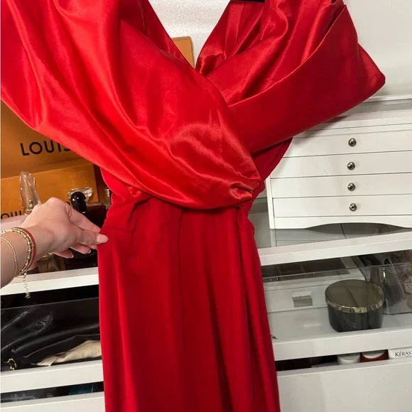 Alieva Red Off the Shoulder Cocktail Dress - Picture 6 of 8